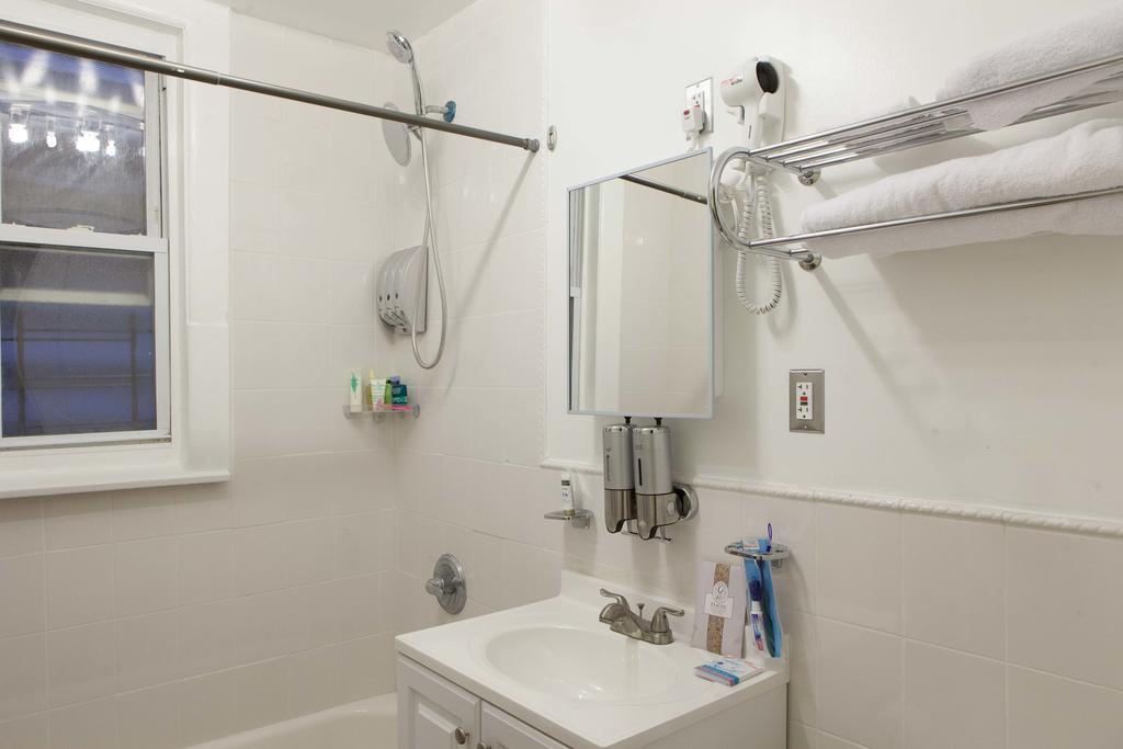 Studio And 1 Bedroom Apartments - Bronx Nova York Exterior foto